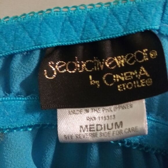 Beautiful Blue 2-piece Lingerie Set, in New Condition Beautiful & Sexy!😉❤️ - Picture 5 of 7